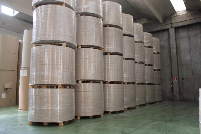 Paper reel storage and handling (Valencia Airport)